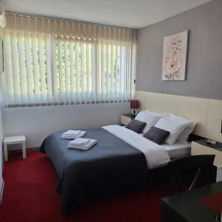 Apartment S&s Milicevic U Strogom Centru Aleksandrovca