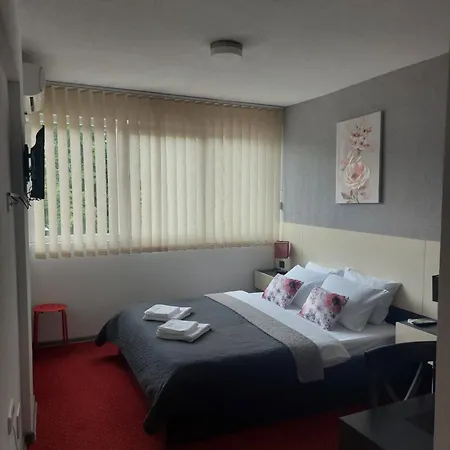 Apartment S&s Milicevic U Strogom Centru Aleksandrovca *