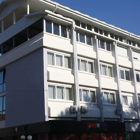 S&s Milicevic U Strogom Centru Aleksandrovca *