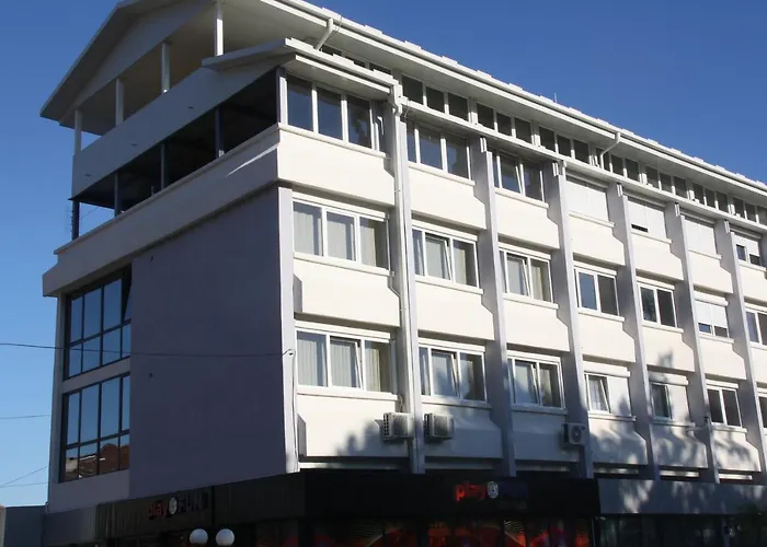 S&s Milicevic U Strogom Centru Aleksandrovca *